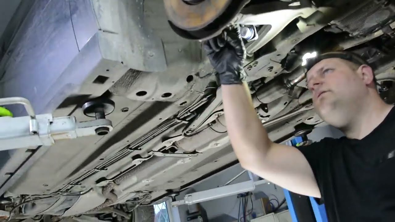 Wymina wahaczy w Opel Vectra C