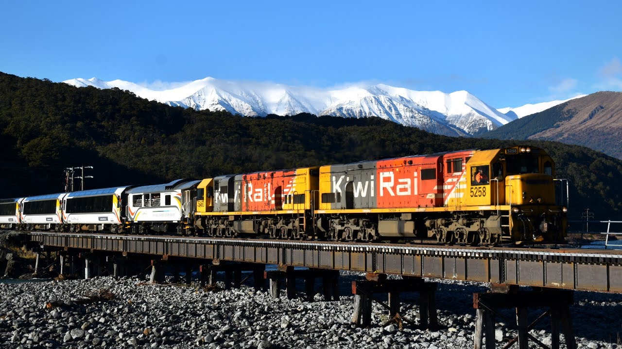 KiwiRail's TranzAlpine Train on the Midland line (HD)