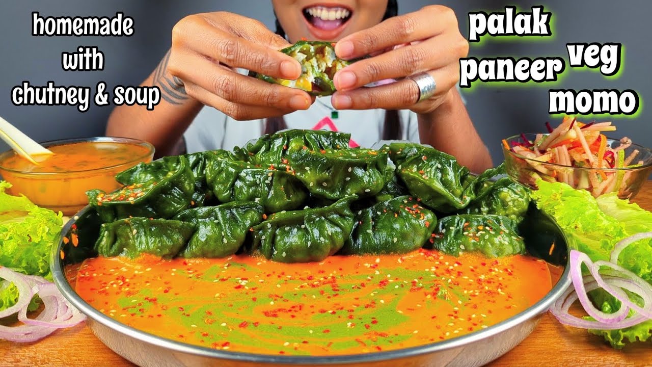 COOKING & EATING PALAK PANEER VEG MOMO | BIG MOMO EATING VIDEO | PANEER MOMO WITH 2 CHUTNEY RECIPE