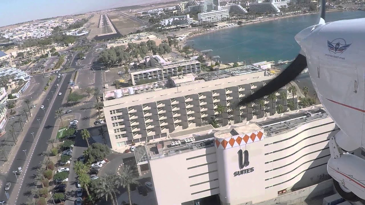 Landing in Eilat Airport   4X-HYR