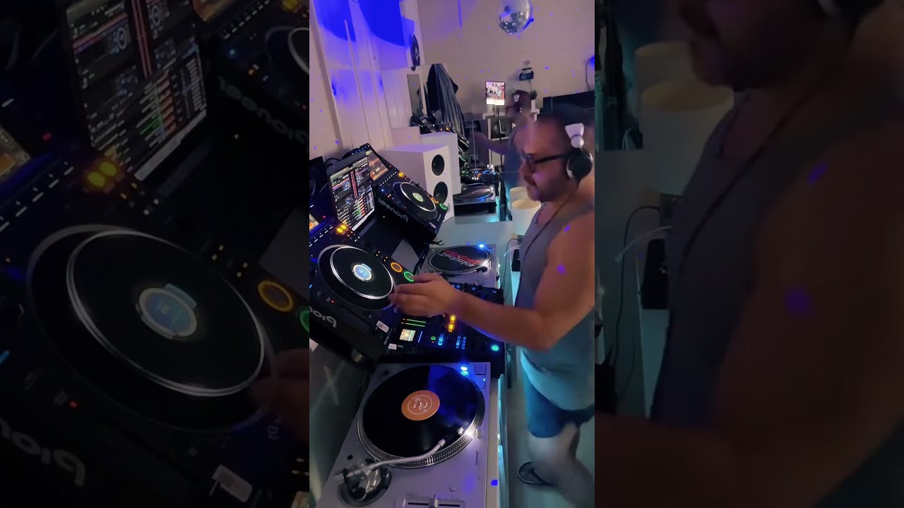 Progressive and acid house live mix