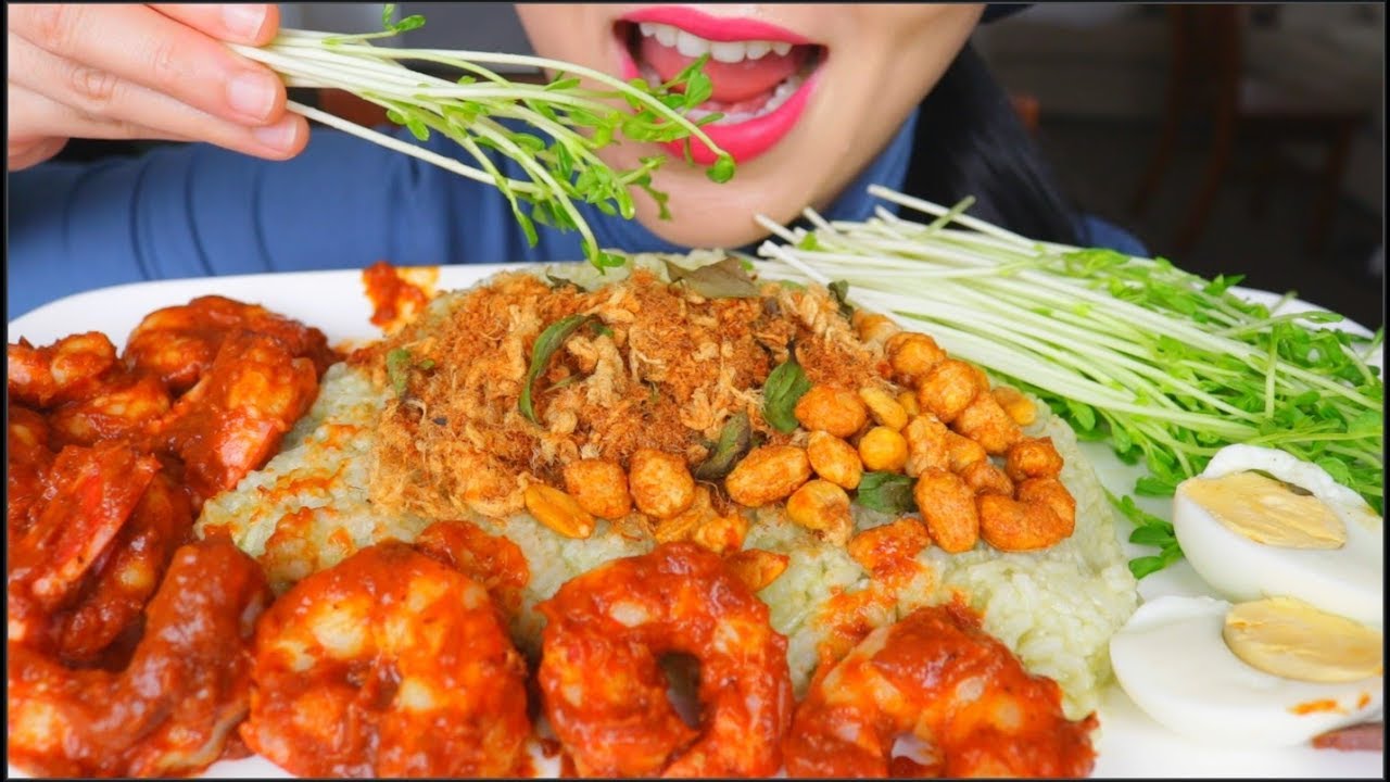 ASMR FRAGRANT COCONUT GREEN RICE | PRAWN CURRY | NASI LEMAK KARI UDANG | EATING SOUNDS