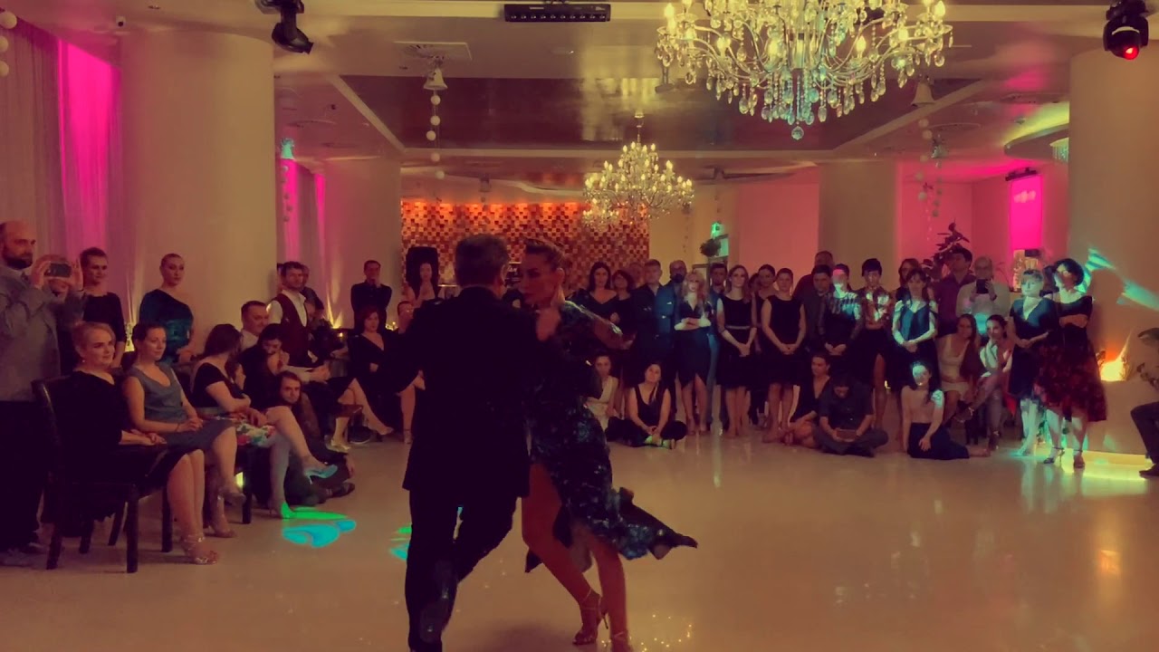 Alejandra y Adrian Veredice - Roberto Goyeneche - La Canción De Buenos Aires @ Tango VIP