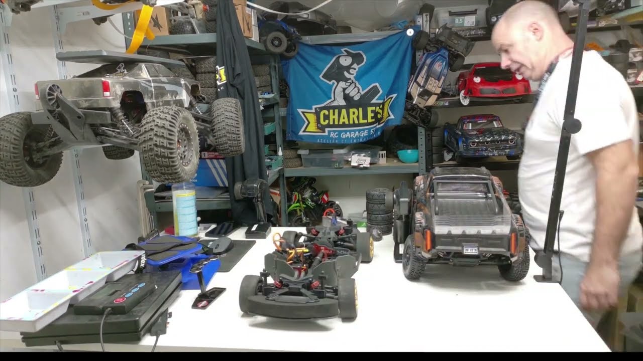 Traxxas Rustler vxl et Arrma Infraction 4s sur le depart