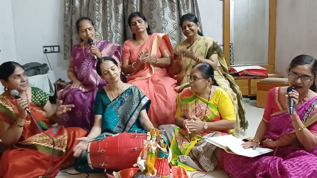 ભજન નીચે લખ્યું છે.મંદિરમાંથી ઘેર જવું ગમતું નથી.આ ભજન સાંભળીને આનંદ થશે.શ્રી સખી ભજન મંડળ.મમતા રાઠી