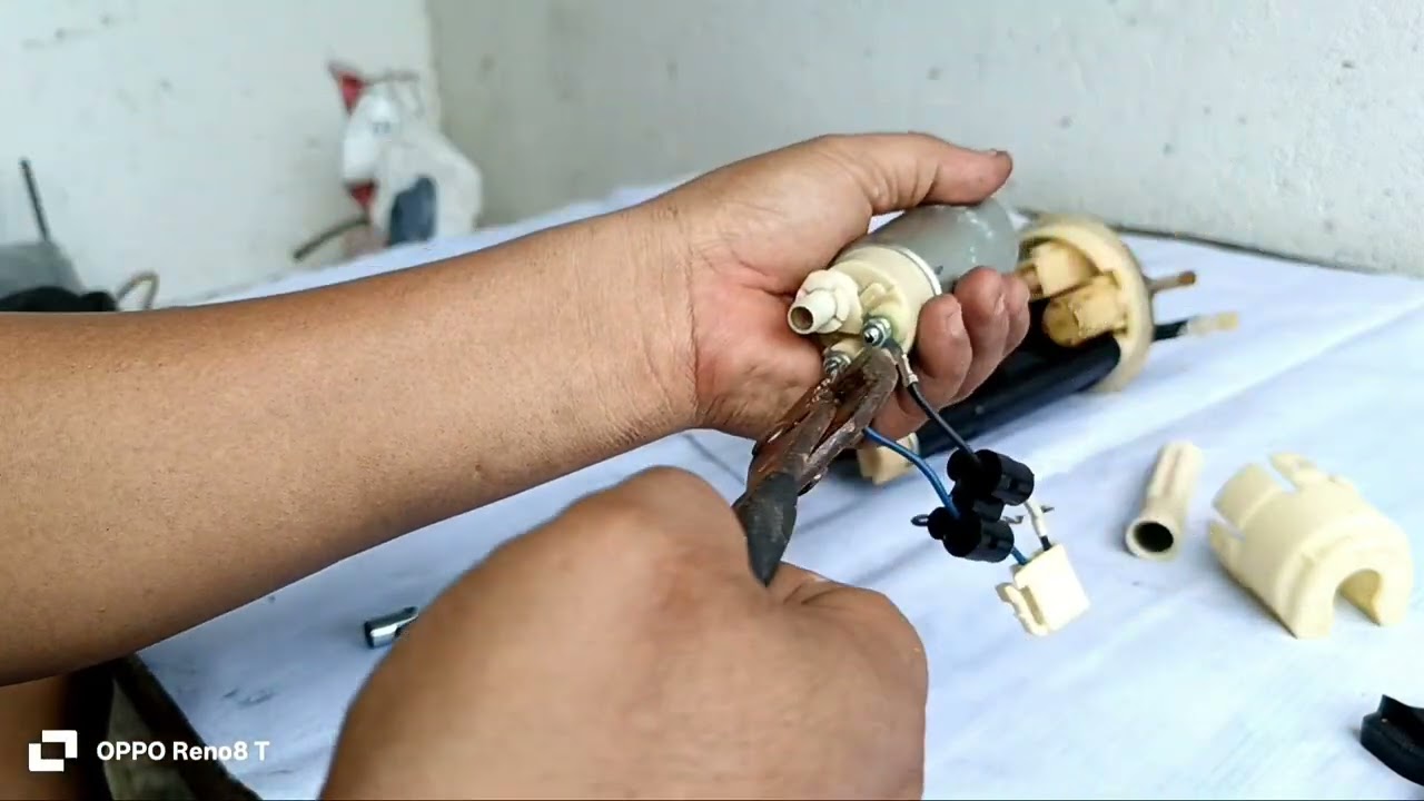 Disassembling and Assembling Fuel pump of DA63T Suzuki Multicab..Basic Tutorial.