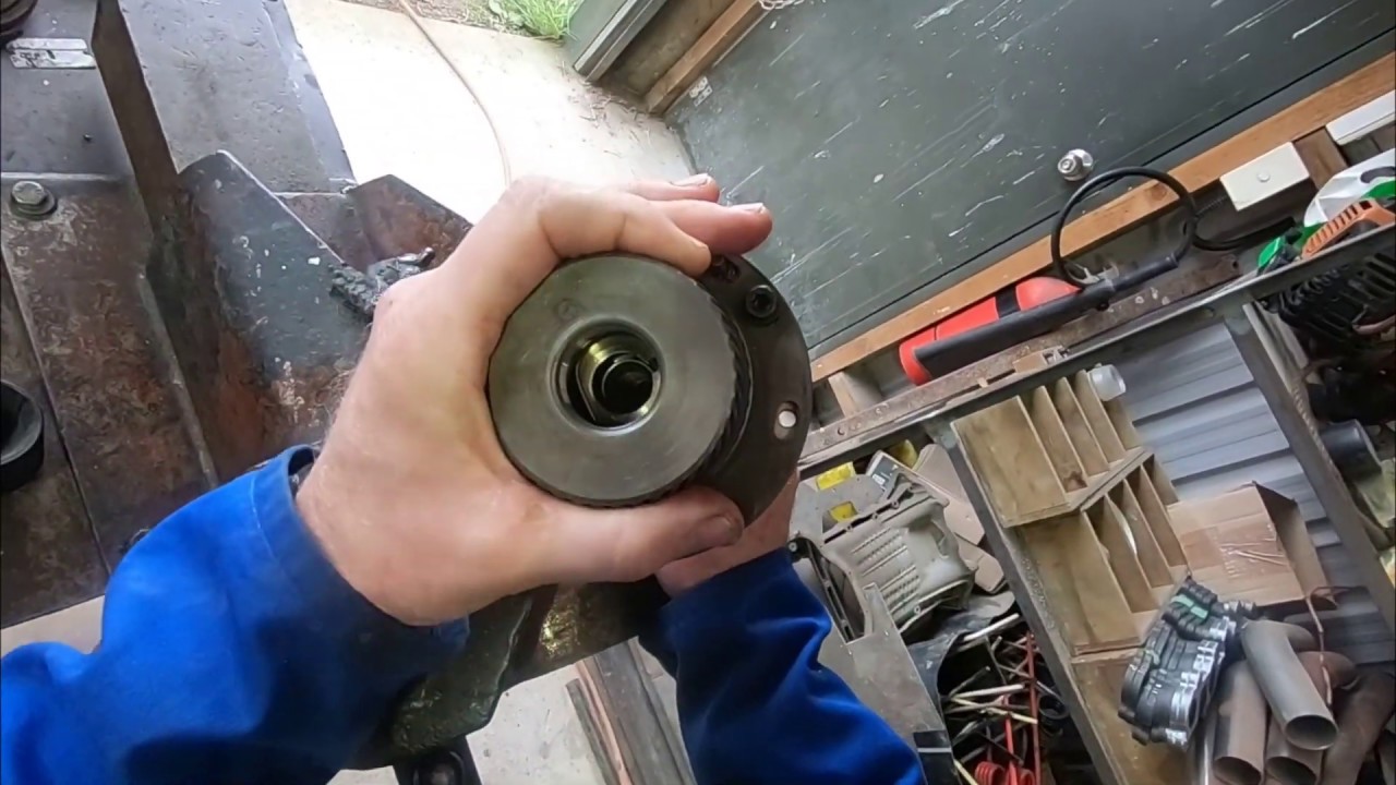 1uz Vvti & 3uz VVti camshaft removal , camseal replacement and oil leak. VVti Operation