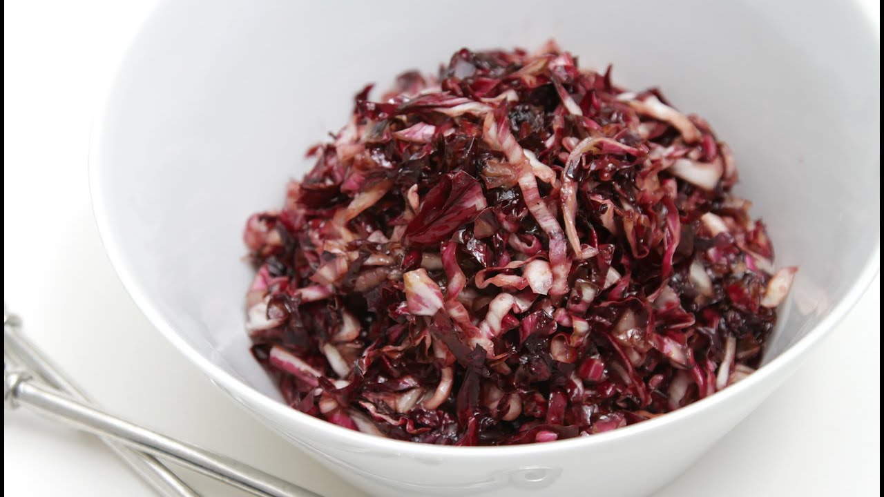 Wilted radicchio with homemade vincotto – A super easy-to-make & beautiful side dish