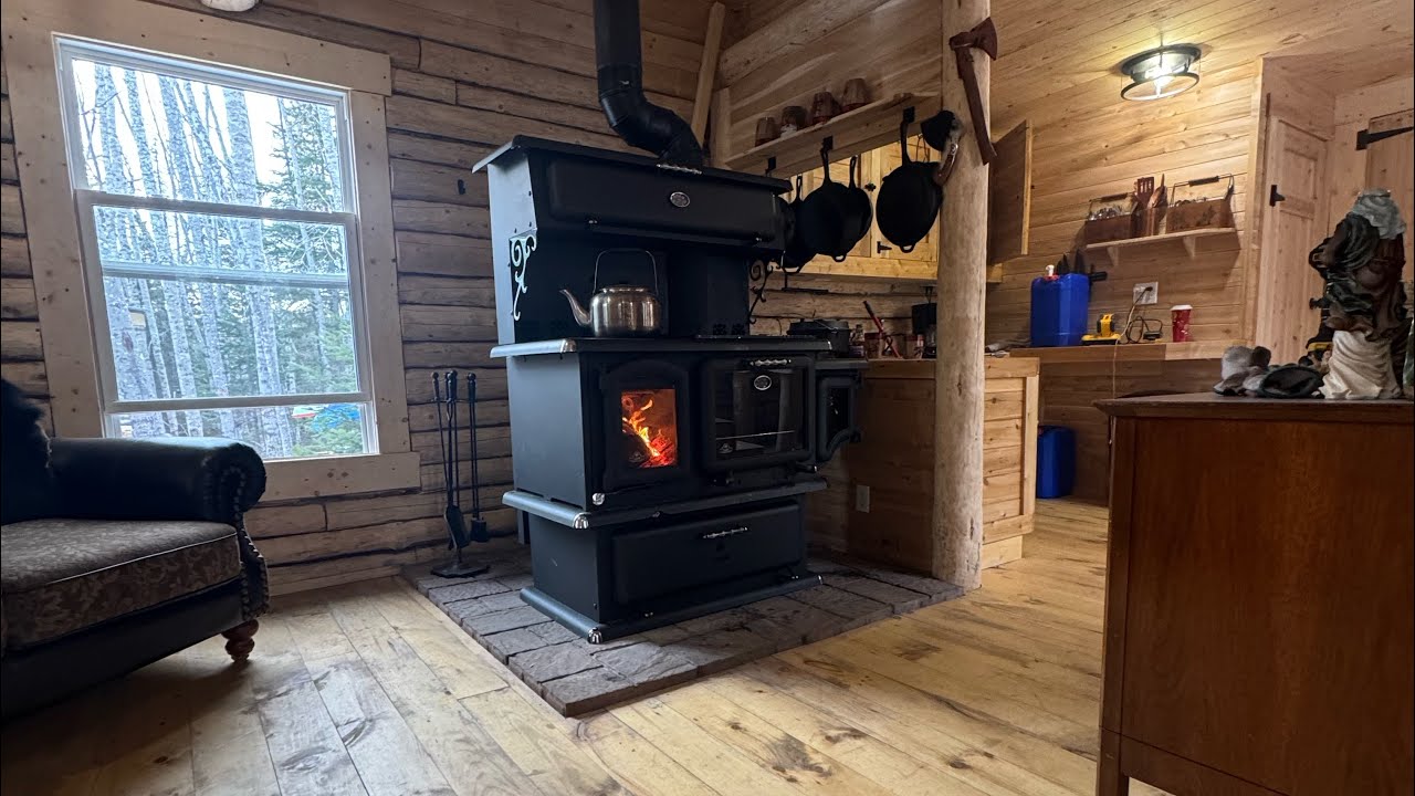 Log Cabin on an Off Grid Homestead,Building a Log Table,Surviving Wilderness.
