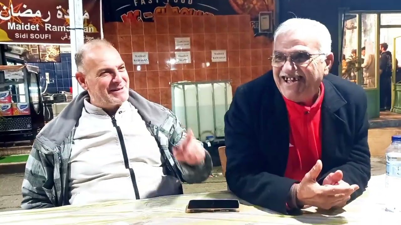 Avec des souvenirs, une conversation chaude lors d'une soirée de Ramadan à Sidi Soufi, Bejaia