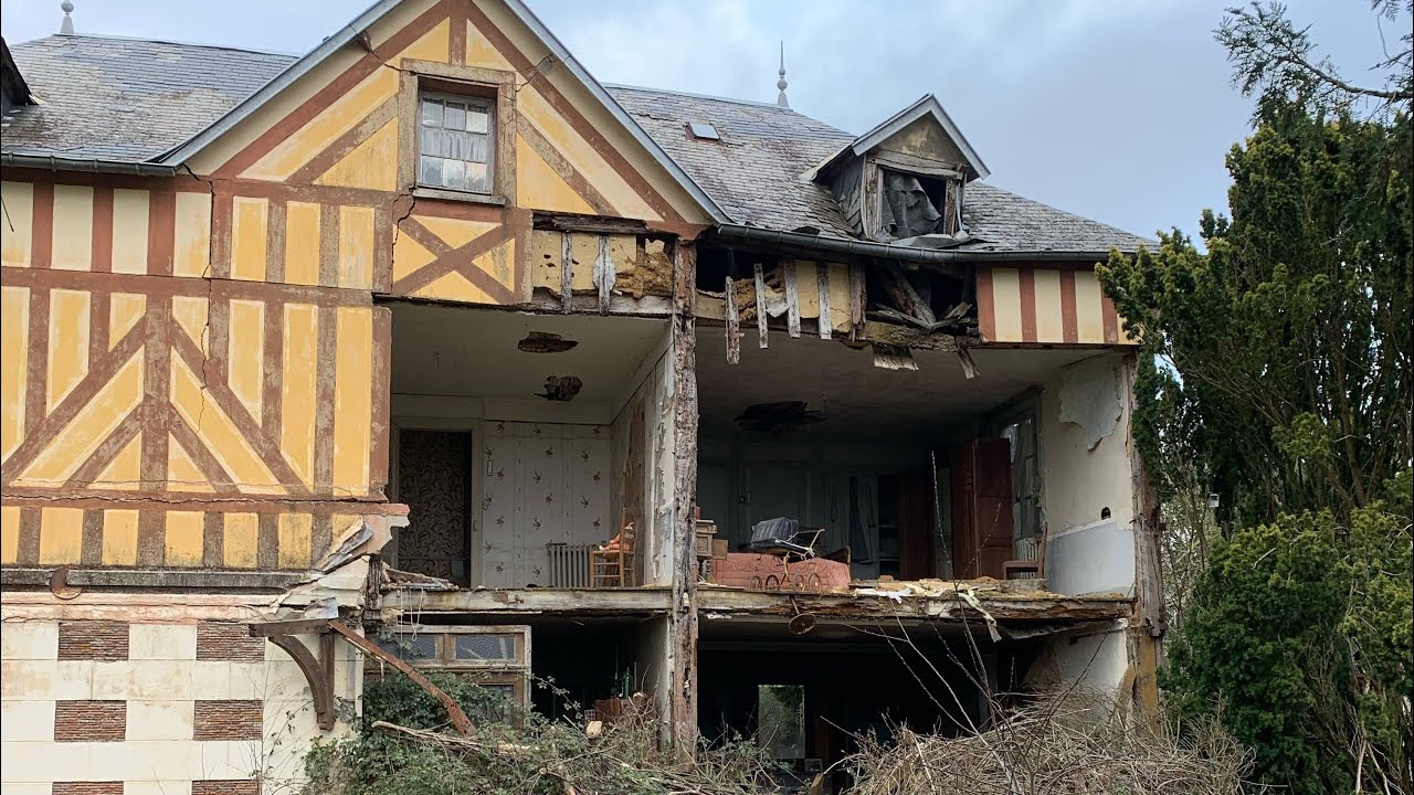 Cette famille catholique a disparu…(urbex maison abandonnée)