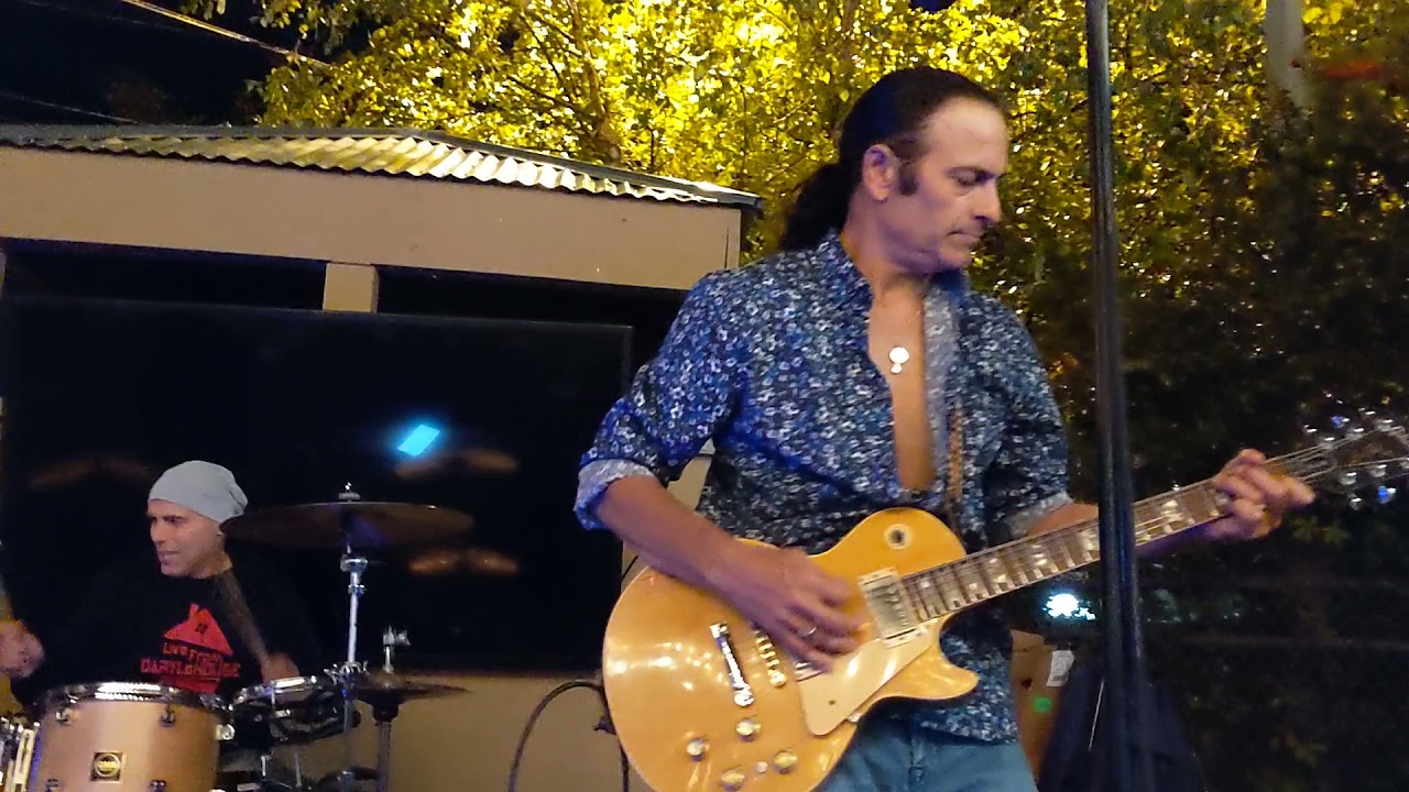 Entertainment Club Of NJ: ; Guns 4 Hire /  Rockin In The Free World  @ Red Rock Tap 9/30