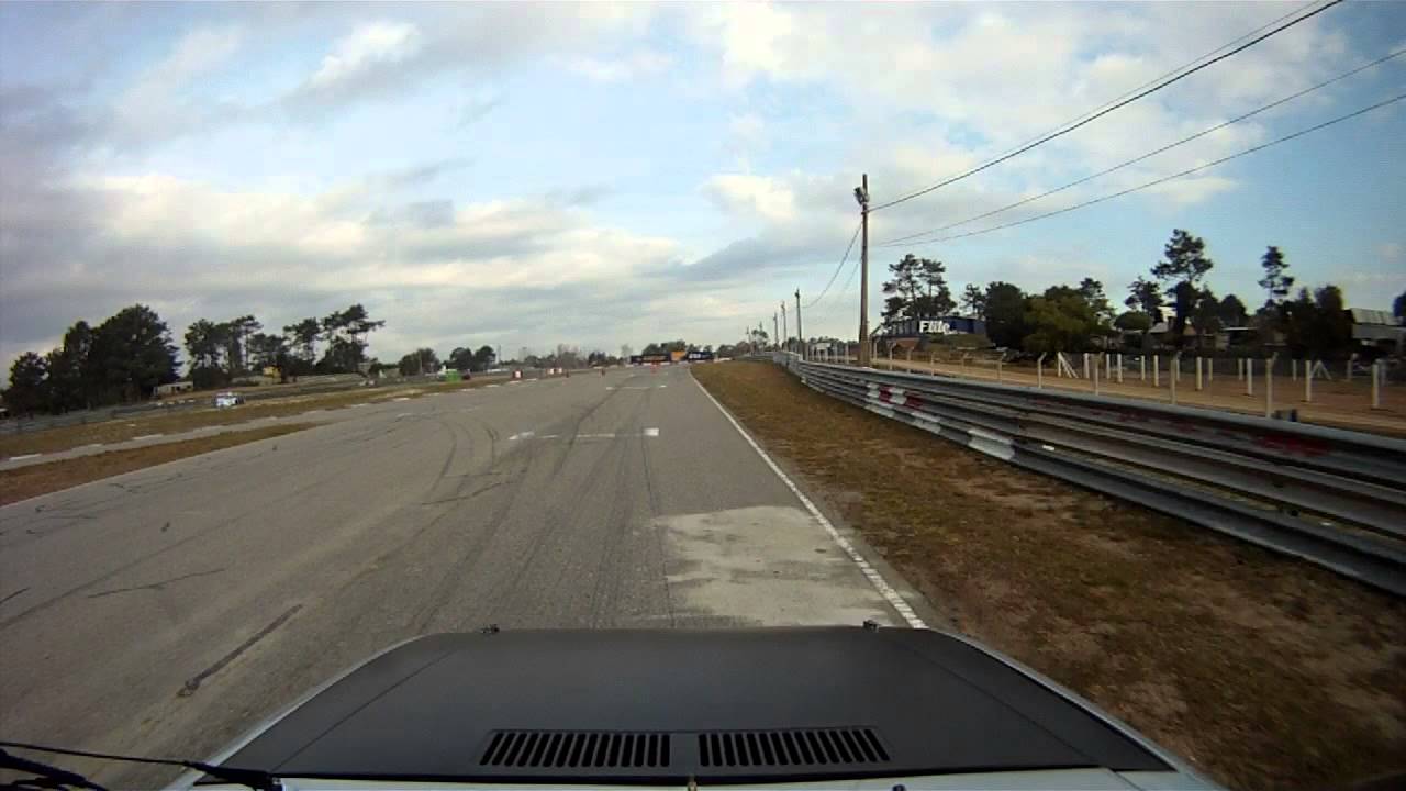 Ford Escort XR3 1600c.c.  Autodromo del Pinar 5/2013