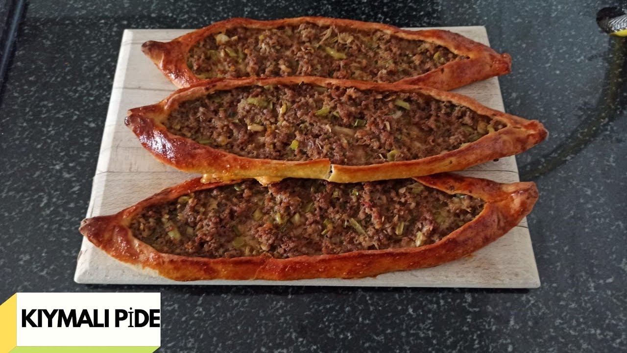 EVDE KIYMALI PİDE TARİFİ - (2 KİŞİLİK KIYMALI PİDE TARİFİ) GERÇEK FIRIN PİDESİNİN BİREBİR AYNISI