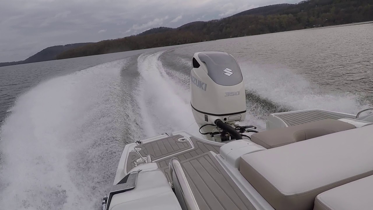 Suzuki DF350A on Crownline E285XS Driving Around