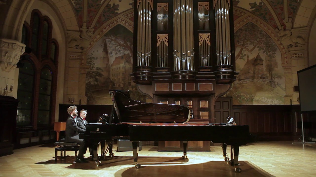 George Gershwin - Rhapsody in Blue for piano four hands (Dombrova Piano Duo)