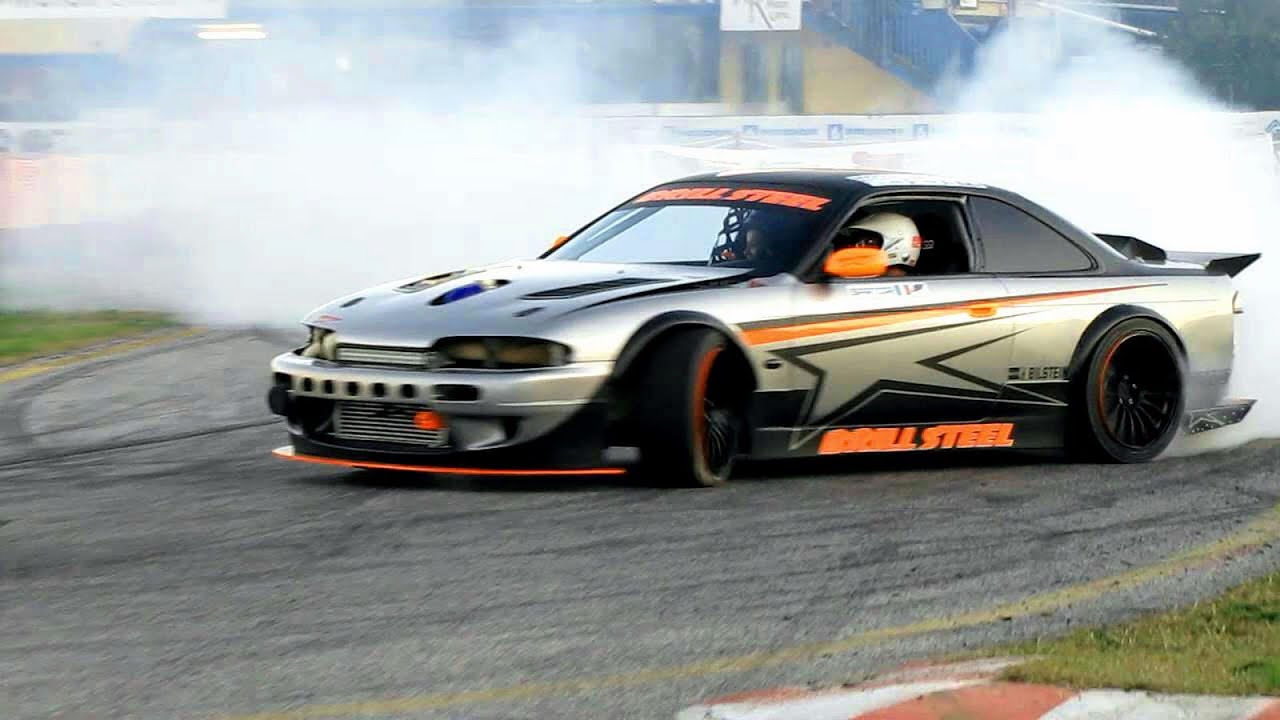 NISSAN  SILVIA   800  HP  / CRAZY  DRIFTING - MOTORDAY JESOLO 2015   [ HD [