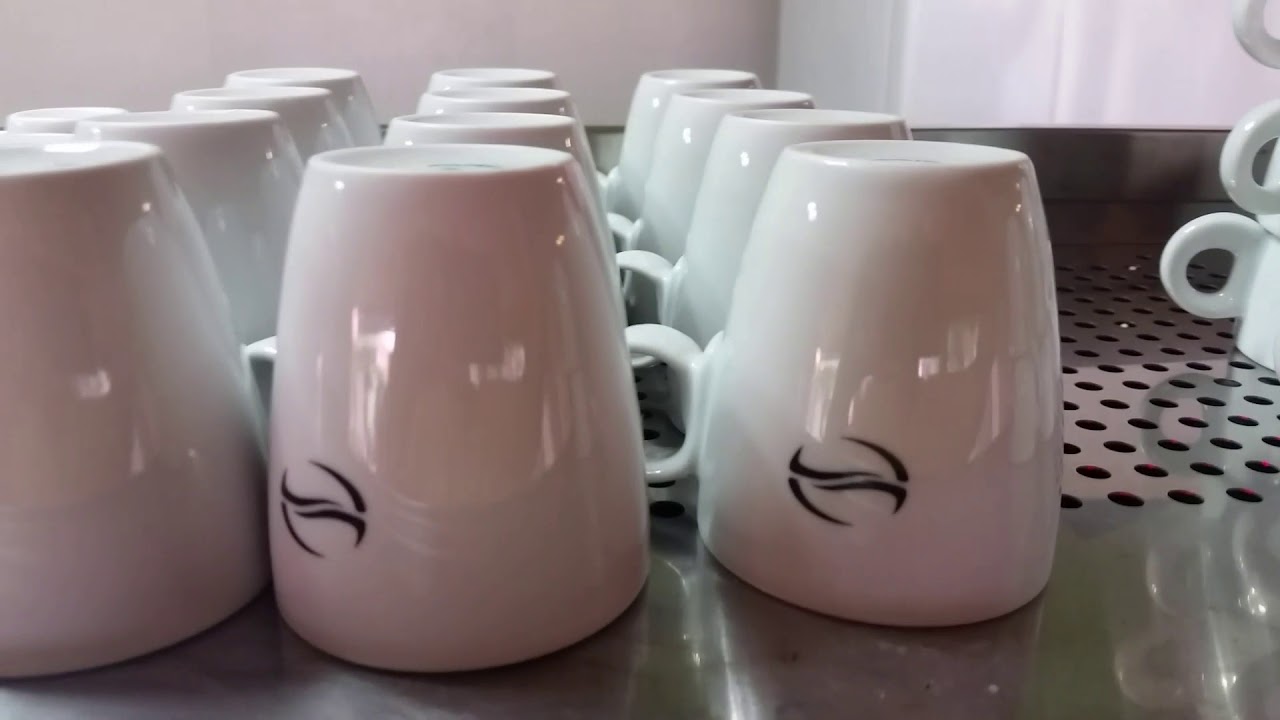 Como Aquecer Xícaras para Baristas e Cafeterias | Vincitore: Máquinas de Café em Curitiba