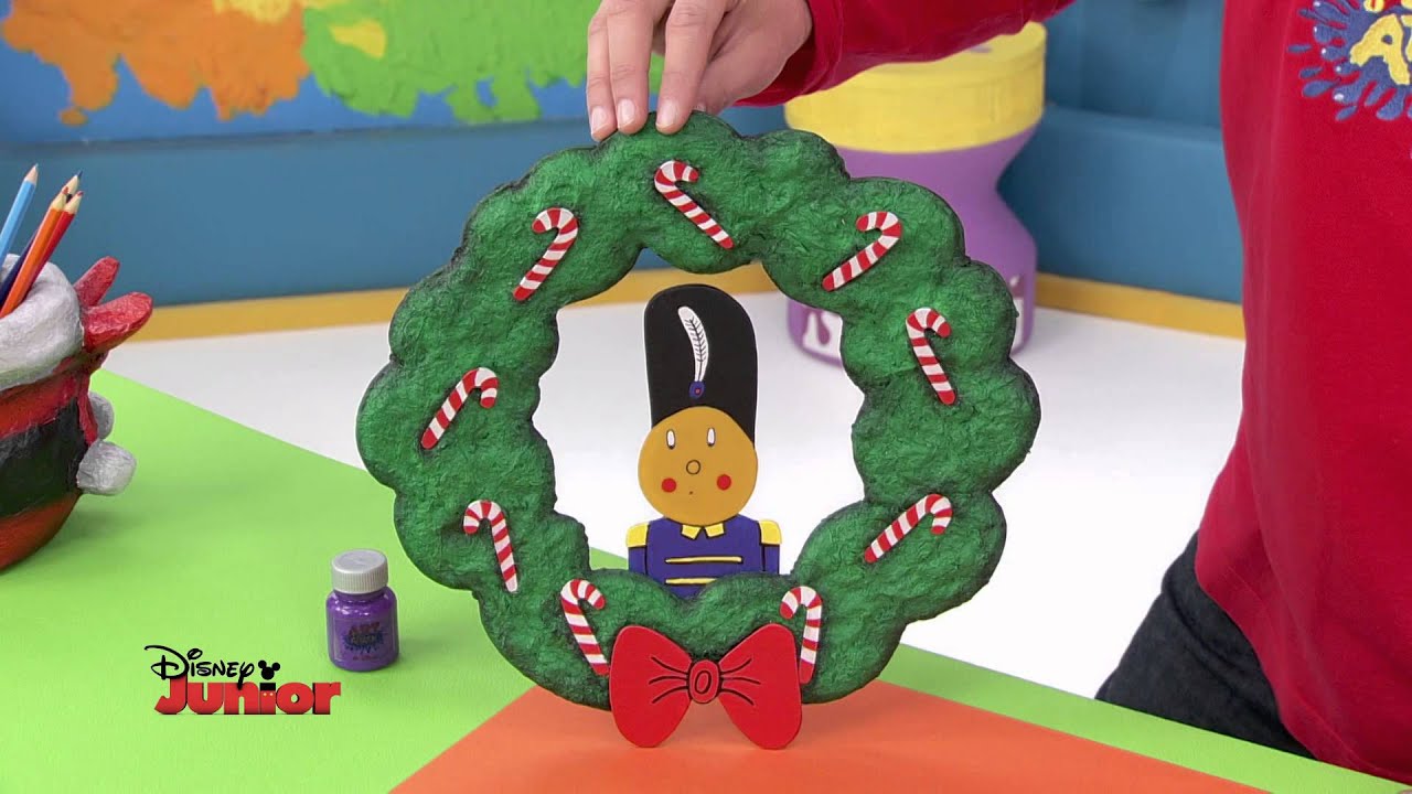 Art Attack - La Couronne de Noël - Disney Junior - VF