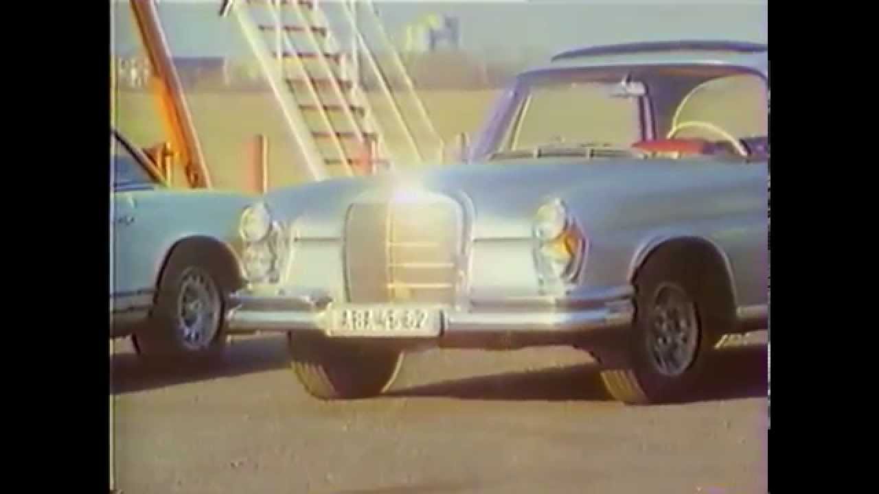 AUTOMOTOREVUE - Designer Karel Plzák prezentuje vozy MB (W113 + W 112)