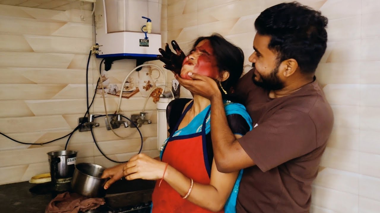 Holi Prank on Wife: Bina Bataye Rang Laga Diya 🎨 #holi #wife #holivibes #holi2026 