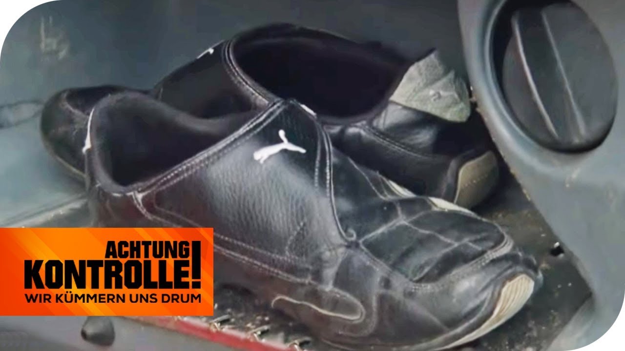 Ohne Schuhe auf der Autobahn: Bequemlichkeit für den LKW-Fahrer | Achtung Kontrolle | kabel eins