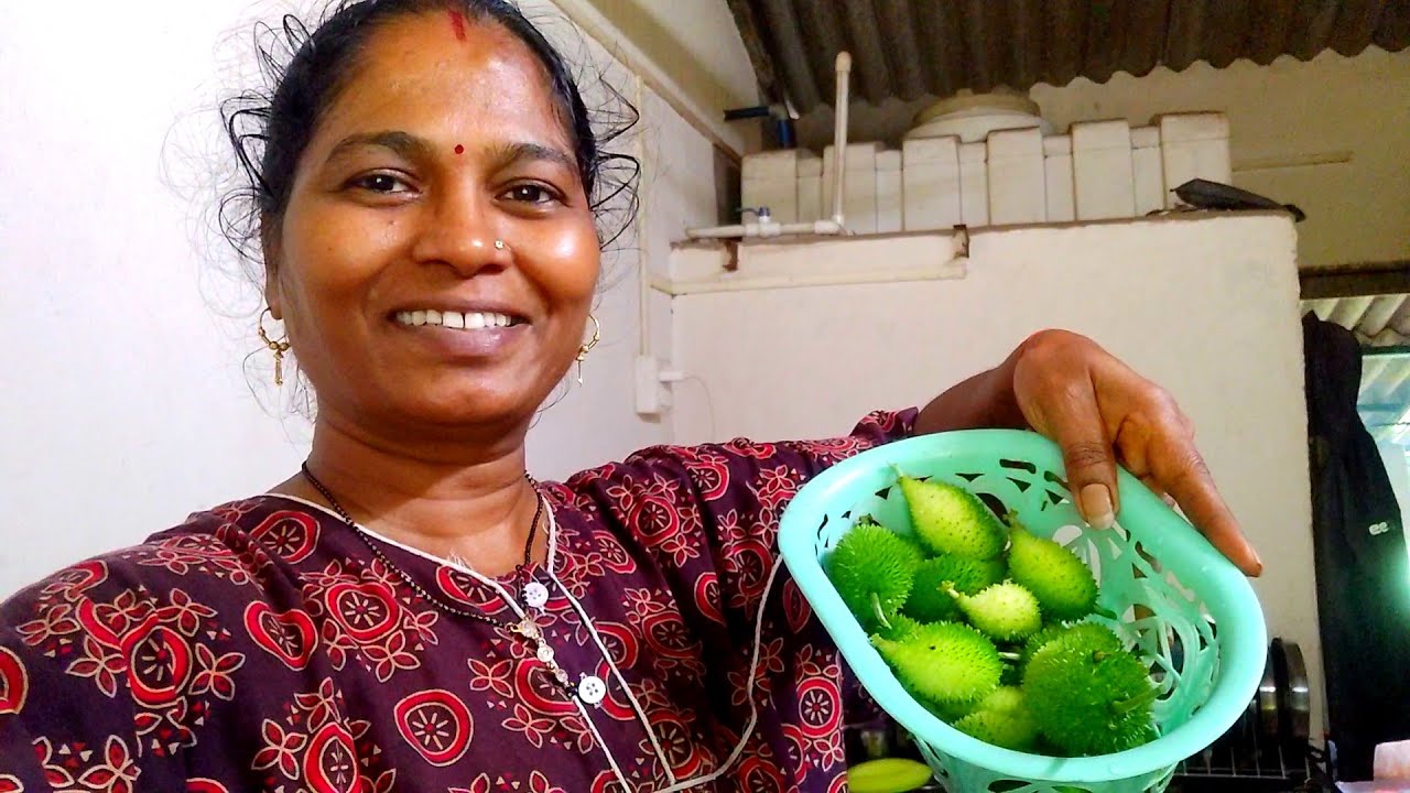 आड्यात सापडली खुप सारी  काटलं 🛖😍#priyapawar #kantola bhaji 