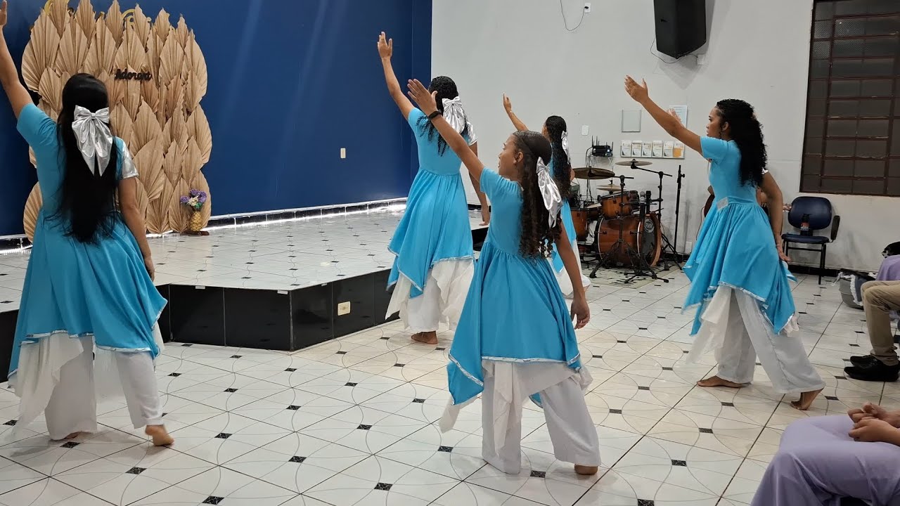 COREOGRAFIA SANTIFICAÇÃO (ELAINE MARTINS) - MINISTÉRIO DE DANÇA DUNAMAI