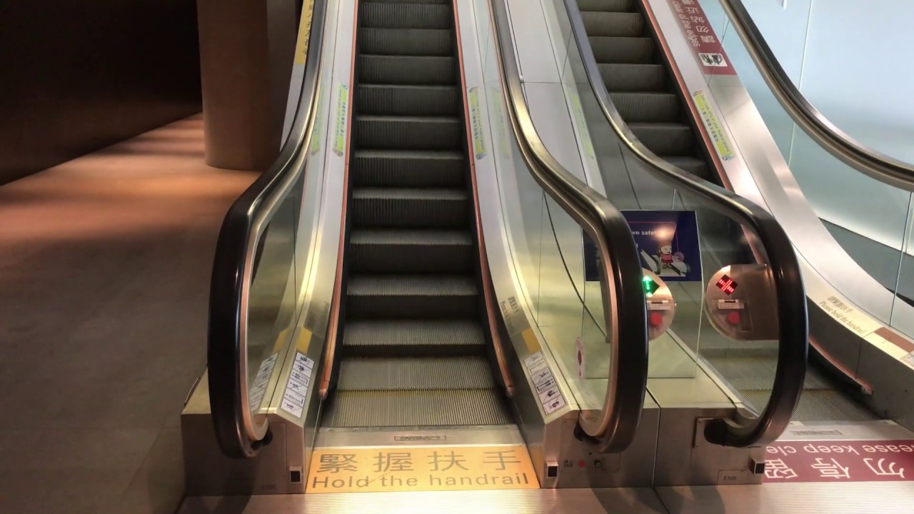CNIM escalators @ HKIA Terminal 1 in Chek Lap Kok, Hong Kong (The Pier Business Class Lounge)