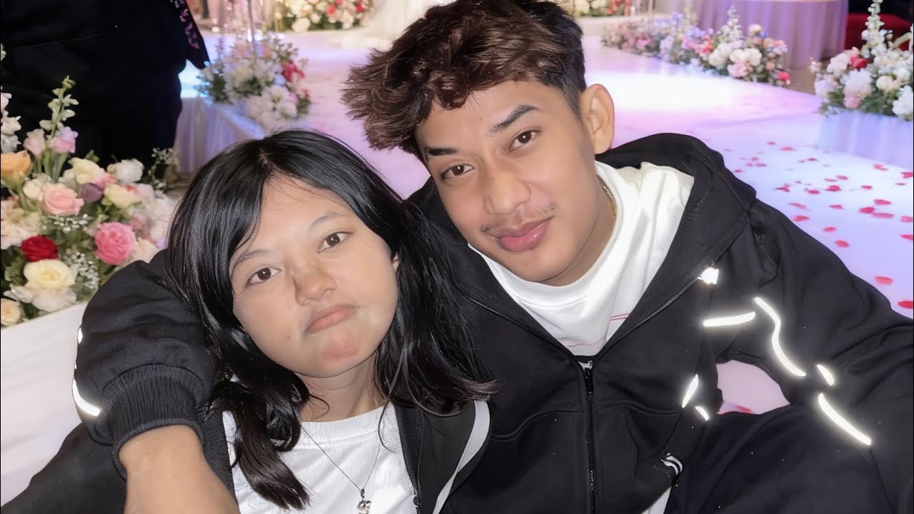 KESERUAN FANES DAN MAS GUNAWAN