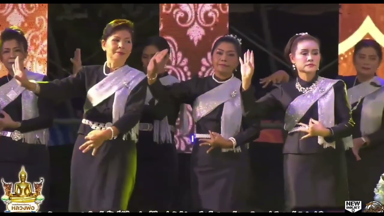 เพลง คืนฟ้า | ศิลปิน อ๊อฟ สุรพล | รำถวายอาลัยพระพันปีหลวง #เดินแบบผ้าไทย งานสมโภชหลวงพ่อบึงสามพัน 