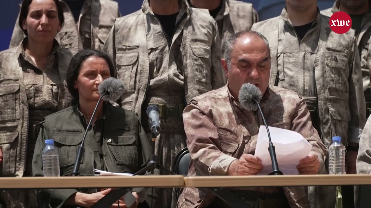 Koma Aştî û Civaka Demokratîk: Em bi vîna azad çekên xwe îmha dikin