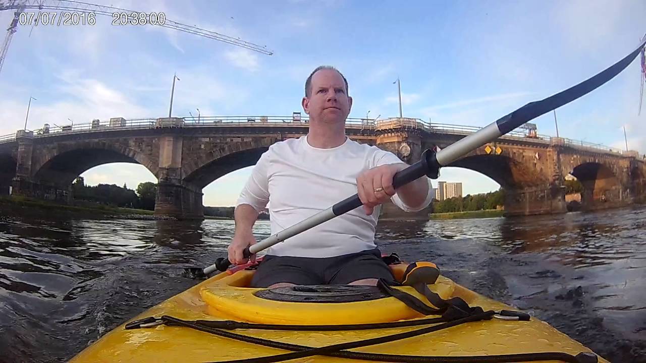 Mit dem Kajak auf der Elbe durch Dresden