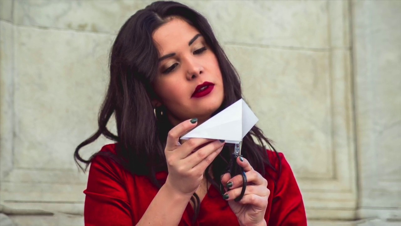 ROBERTA GUERRA - Nuvole di Carta (Lyrics)