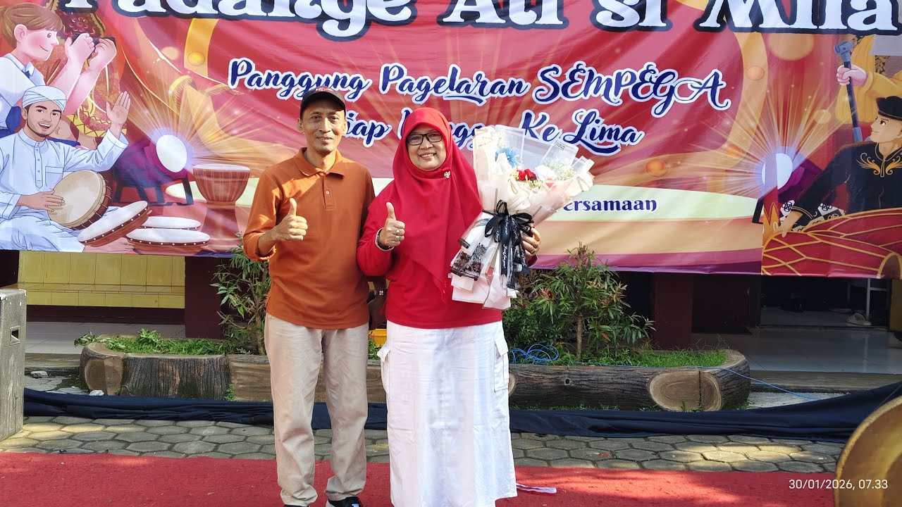 PANGGUNG PAGELARAN SEMPEGA SETIAP MINGGU KE-LIMA (PADANGE ATI SI MILA)