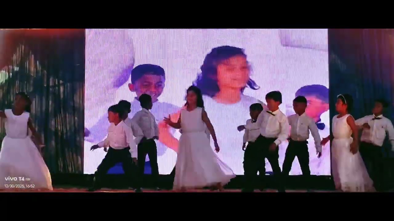 जब मामा की लड़की को लगा कि स्टेज उसका है और दुनिया उसकी ऑडियंस!😂👑
