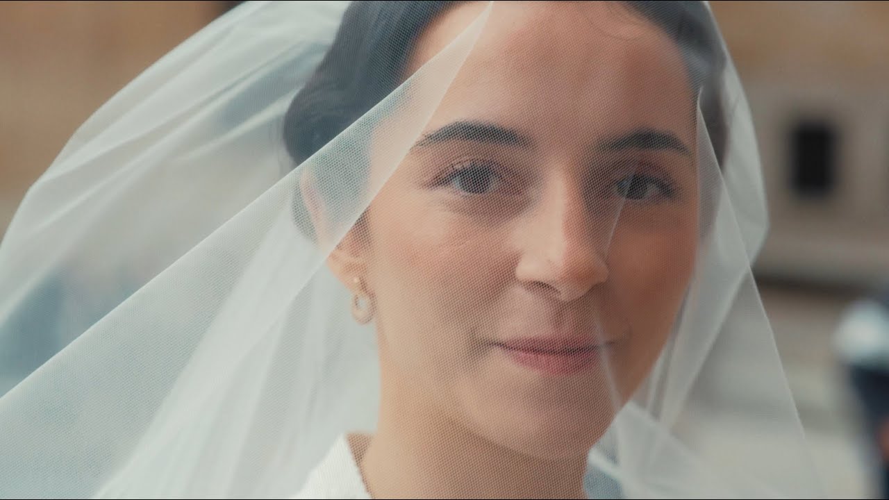 Alicia  y Luis | Llegada a la Catedral de Salamanca