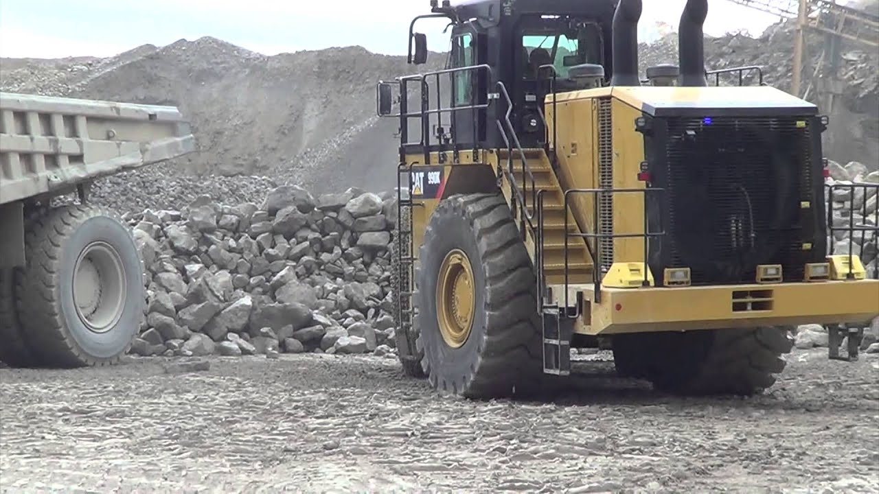 The Cat 990K working in a quarry