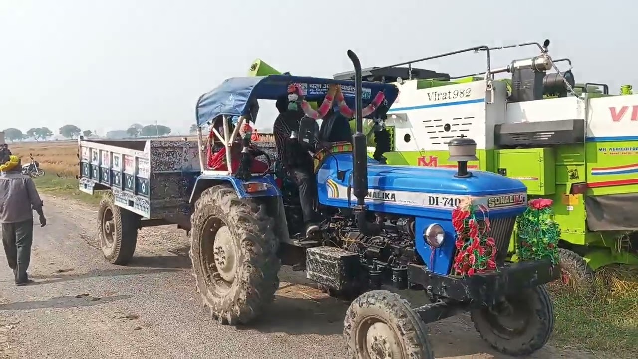 Aaj Ham ja rahe the Ghar Se khet mein dekhe harvester machine I hai  #harbanshprajapativlog292