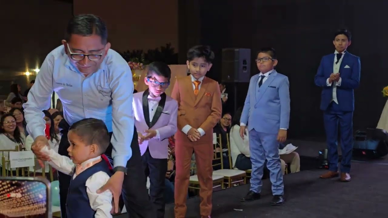 Desfile de Trajes de Boda por Maranatha Novios 