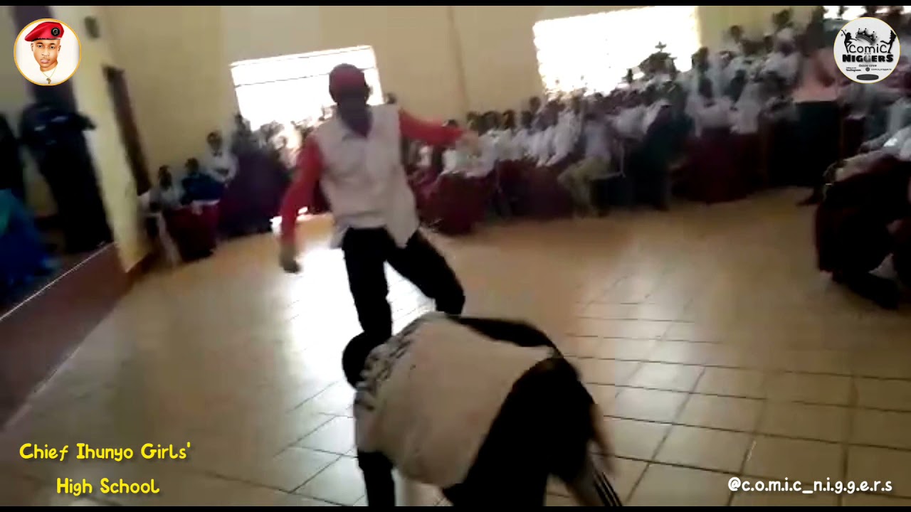 Comic Niggers Performance At Chief Ihunyo Girls' High School (Comic Dance) | SIDE VIEW