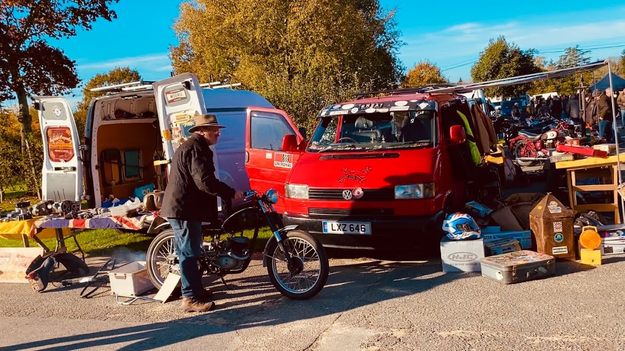 ARDINGLY BIKE Autojumble BSA BANTAM D7 FOR SALE & Classic Motorcycle Show HONDA CG125 Award Winner