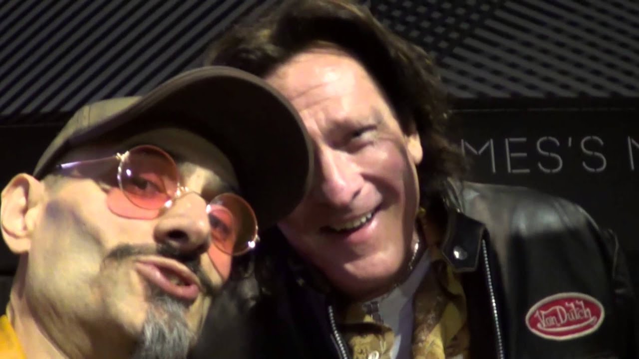 MICHAEL MADSEN signs for the SHRINERS Children's Charity / 'Kill Bill' DVD & 'Reservoir Dogs' poster
