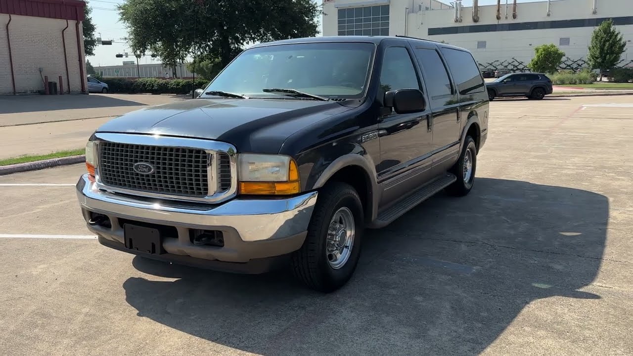 2000 Ford Excursion Limited 6.8L V10 4x2 @ Dallas Motorworks - SOLD-