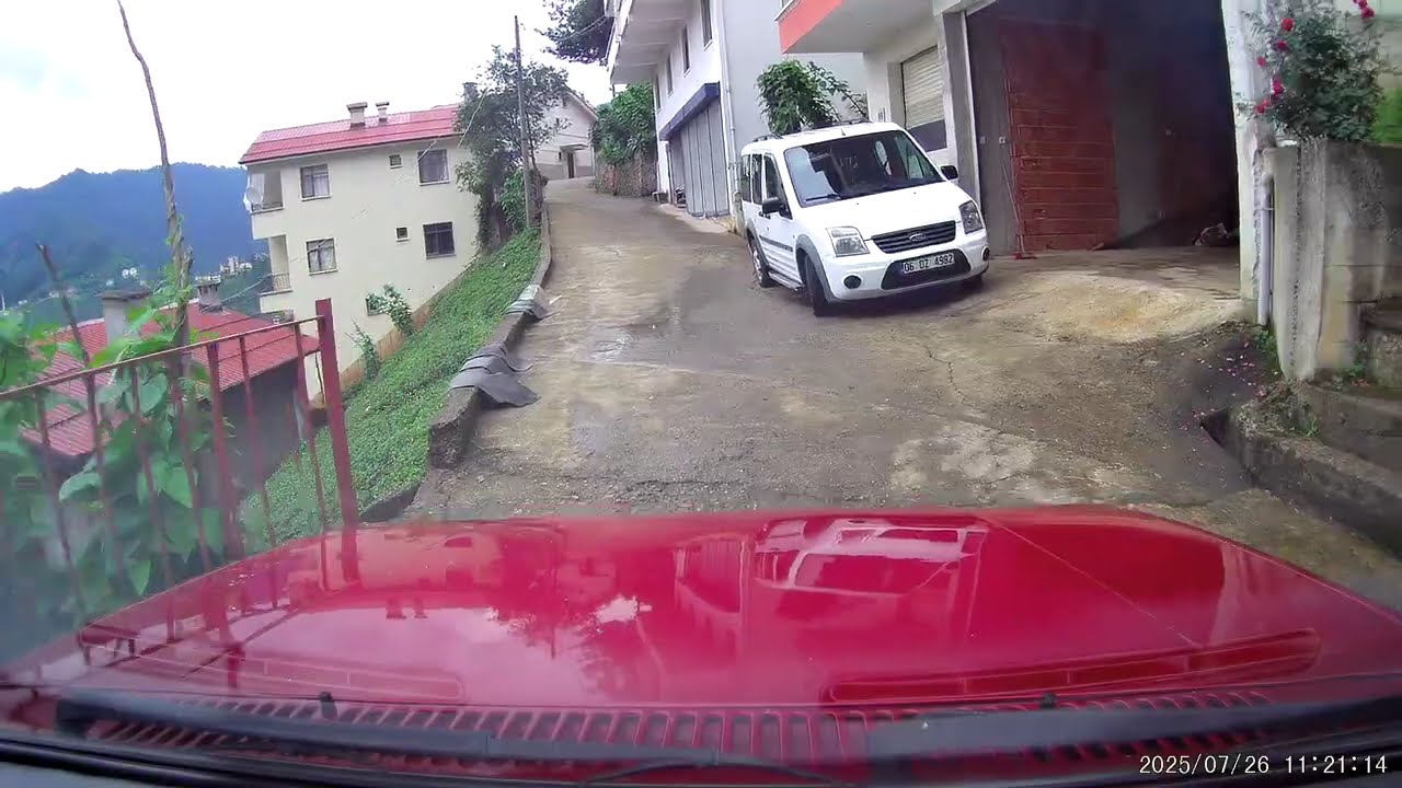 Yeşiltepe Küme Evleri,Alt Yoldan Merkeze İniş