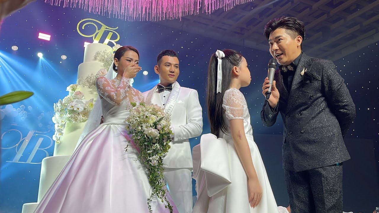 Đám cưới Phương Trinh Jolie - Lý Bình :Con gái ruột bất ngờ xuất hiện cưới chồng cho mẹ đầy xúc động