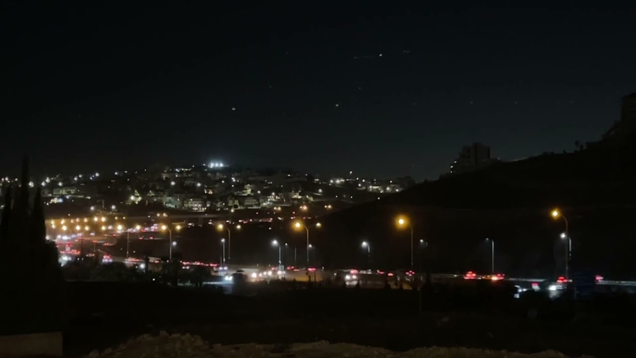 اذان الشيخ معروف رشاد الشريف من طريق المطار، عمّان، الاردن ١ ديسمبر ٢٠٢٣