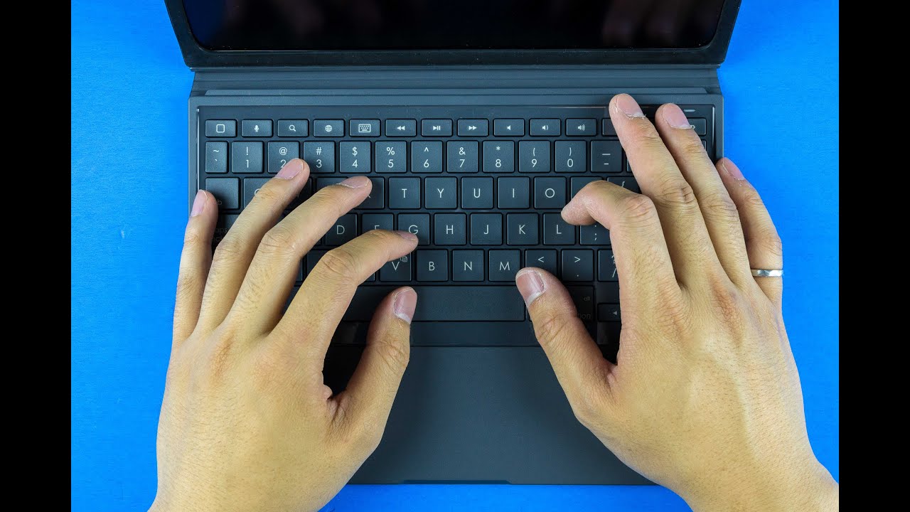 Logitech Logi BLOK Protective Keyboard Case for iPad Air 2 - Review