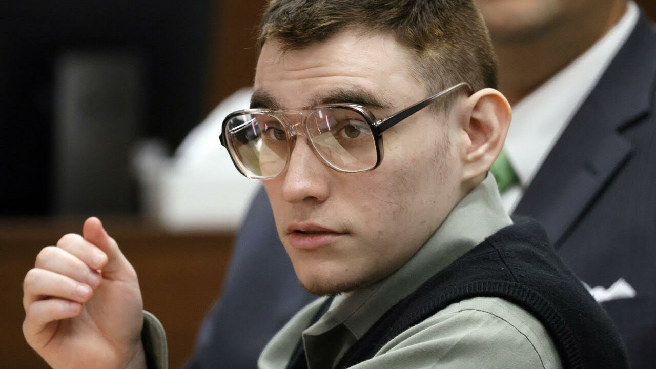 États-Unis : le procès du tueur du lycée de Parkland s'ouvre en Floride • FRANCE 24