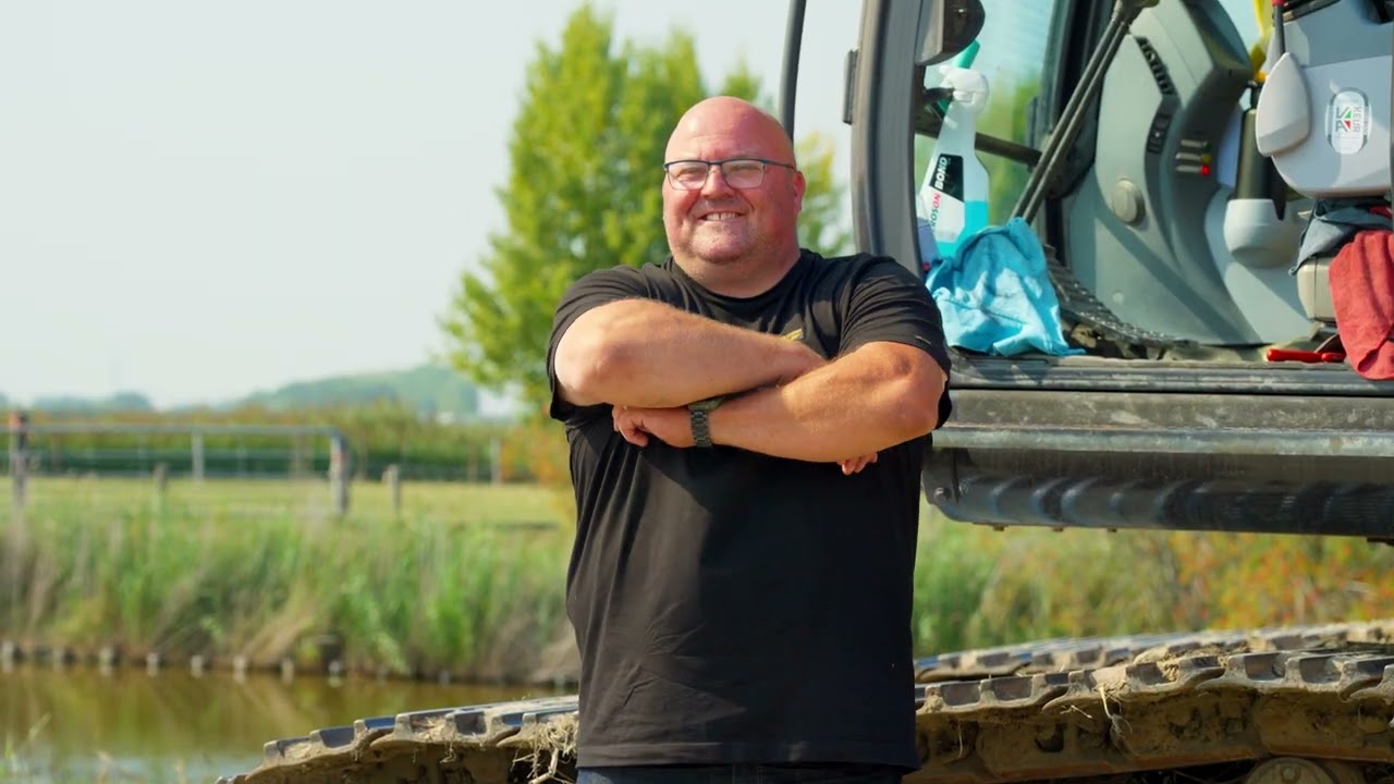 Baggeren, bermen en… bommen? Maak kennis met Johnny